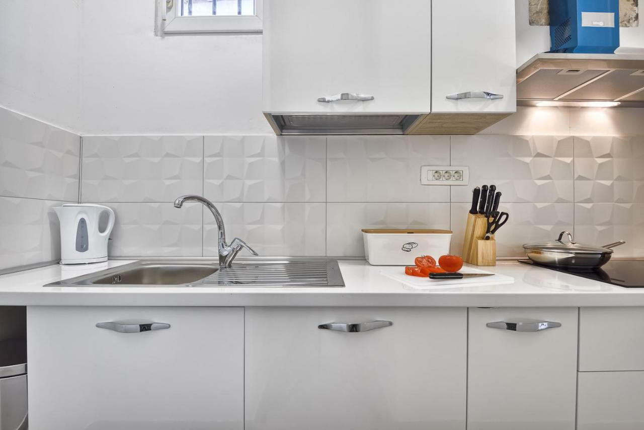 Apartment 20M From Arena Пула Экстерьер фото