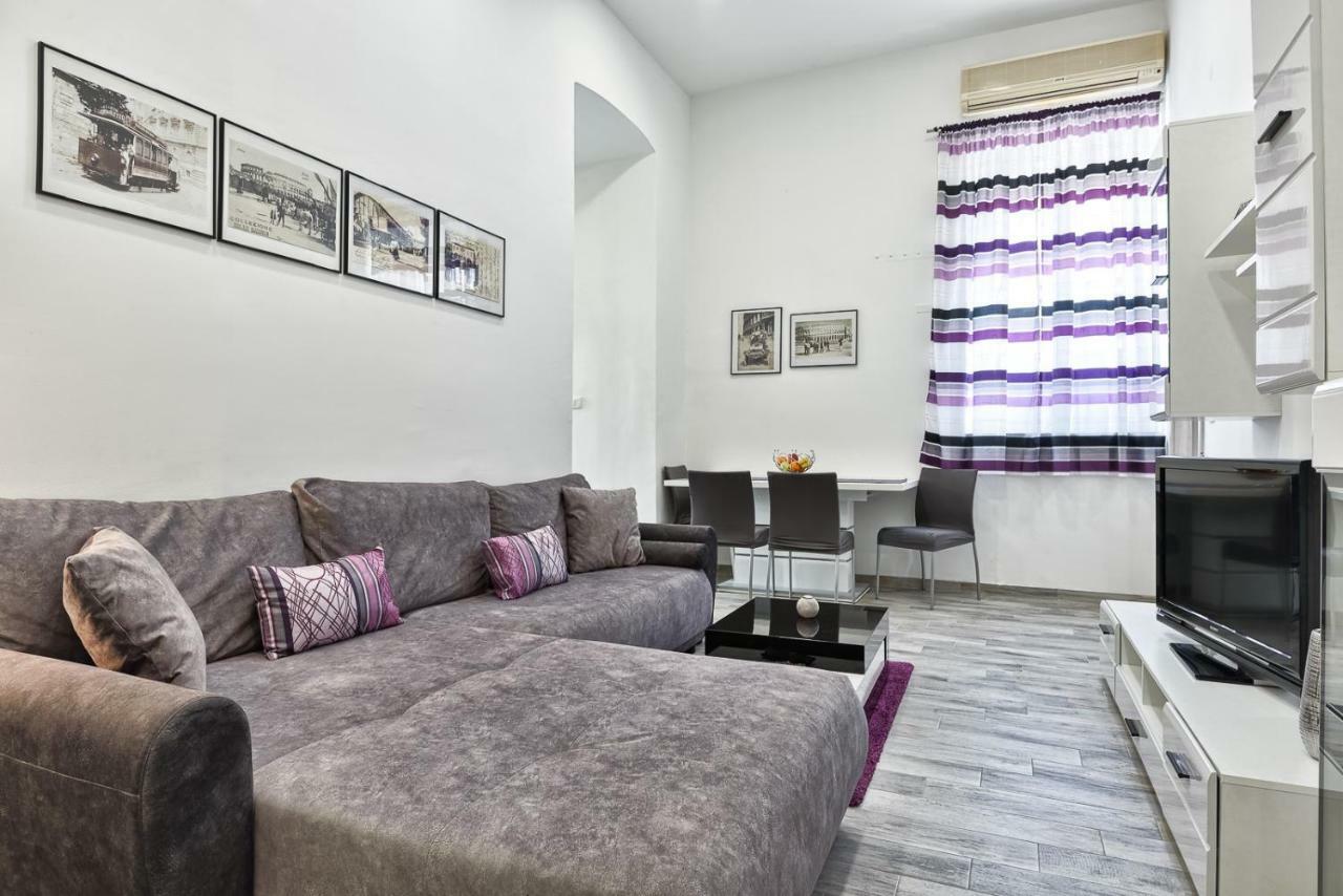 Apartment 20M From Arena Пула Экстерьер фото